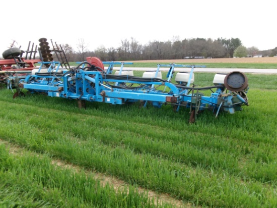 MONOSEM 8 ROW STACKFOLD PLANTER, 36”, ROW MARKERS