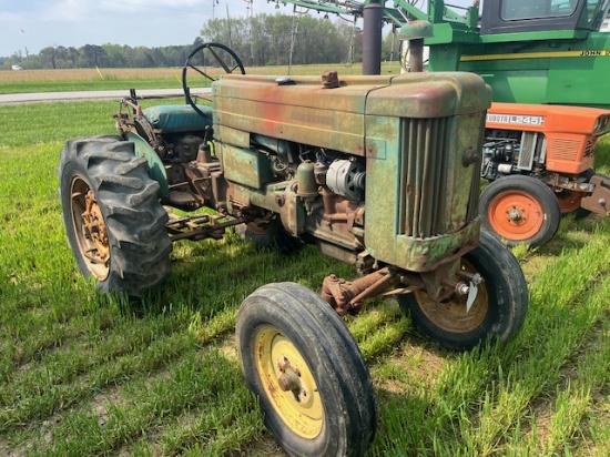 JD 40 TRACTOR SN:69900
