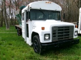 1985 IH 1700 BUS, DSL ENG, AUTO TRANS, SELLS WITH SS AGRICRAFT FERTILIZER TENDER AND FUEL TANK