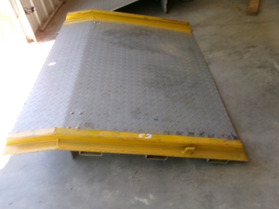 STEEL FORKLIFT RAMP