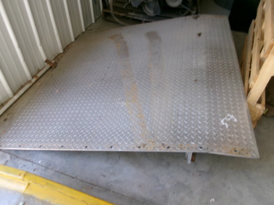 ALUMINUM FORKLIFT RAMP