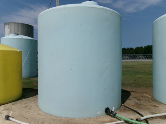 6100 GAL POLY TANK