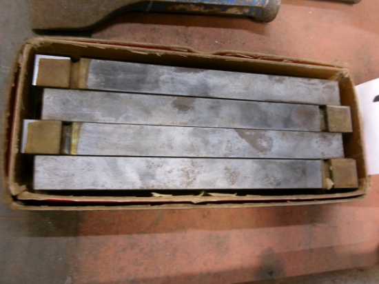 TUNGSTEN CARBIDE CUTTING EDGES
