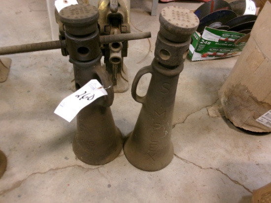 2 JACKS