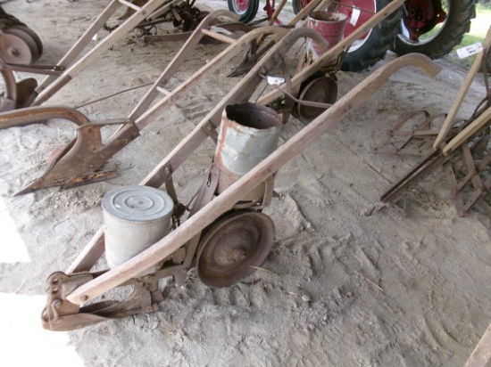 HORSE DRAWN COLE PLANTER