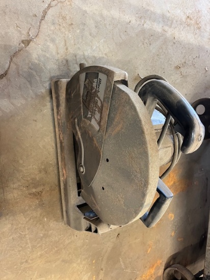 BLACK AND DECKER CHOP SAW