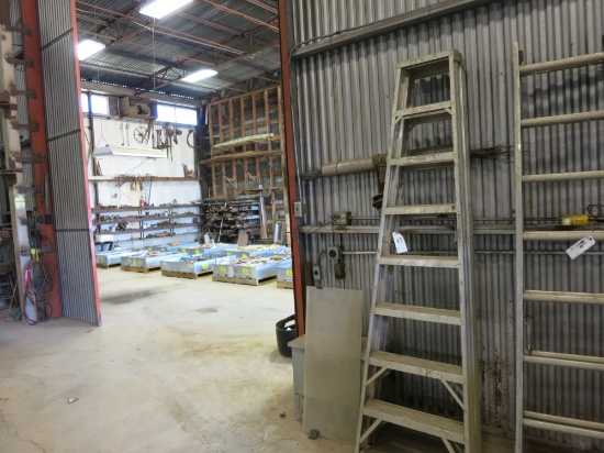 8' STEP ALUMINUM LADDER