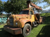 1952 MACK B-42 10 WHEELER BOOM TRUCK, DSL ENG, 5 SPD TRANS, AIR BRAKES 60,841 MILES (2 STICKS)