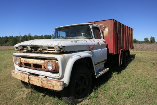 2 TON TRUCK WITH DUMP NOT RUNNING  CHEVY 15' DUMP