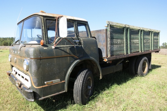 1968 FORD 700 FLAT BED 16' NOT RUNNING