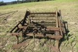 HOBBS PEANUT DIGGER