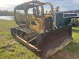 CAT D6C DOZER RUNS AND DRIVES  HOOD AND BELLY PANS GO WITH MACHINE ON TRAILER BEHIND MACHINE