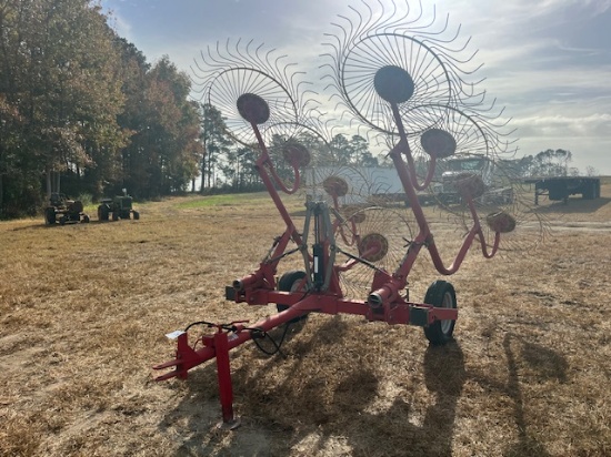 8 WHEEL HAY RAKE