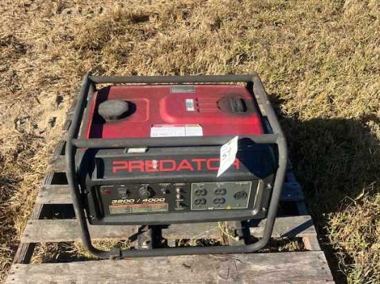 PREDATOR 3200 RUNNING WATT GENERATOR, 4000 MAX WATTS RUNS GOOD