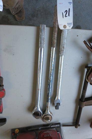 3/4 RATCHETS AND PULL BAR