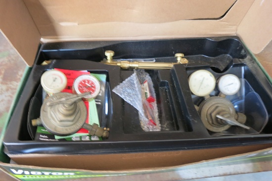 VICTOR TORCH SET