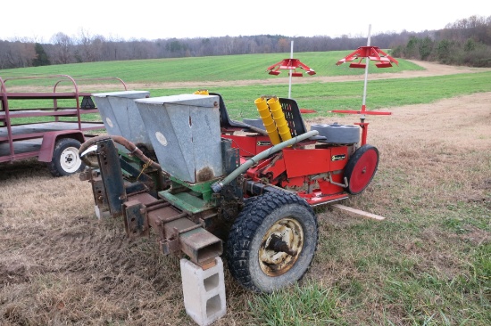 C & M 2R TRANSPLANTER, FERTILIZER HOPPER