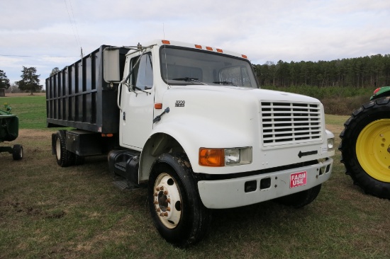 1995 IH 4900, DT 466 DSL ENG, 6 PLUS 1 TRANS, AIR BRAKES, 18' TWIN CYL JOHNNY GREGORY DUMP, 148,851 