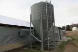 9-TON FEED BIN WITH APPROX 30-35' 4
