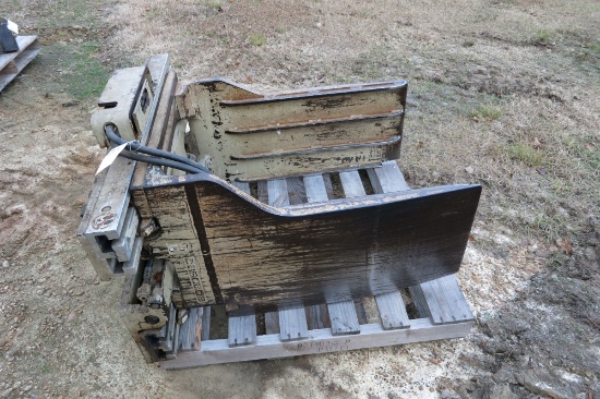 CASCADE BALE SQUEEZE