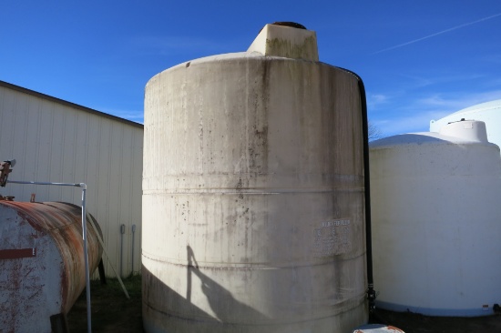 6000 GAL POLY UPRIGHT TANK
