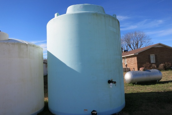 6000 GAL POLY UPRIGHT TANK