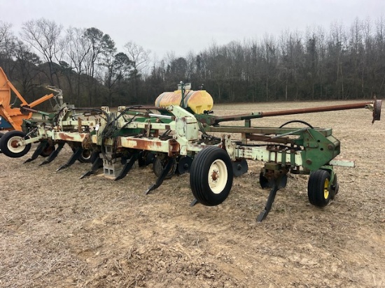 KMC 8-ROW RIPPER BEDDER STACK FOLD ROW MARKERS 40” ROWS