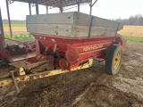 NH 213 MANURE SPREADER