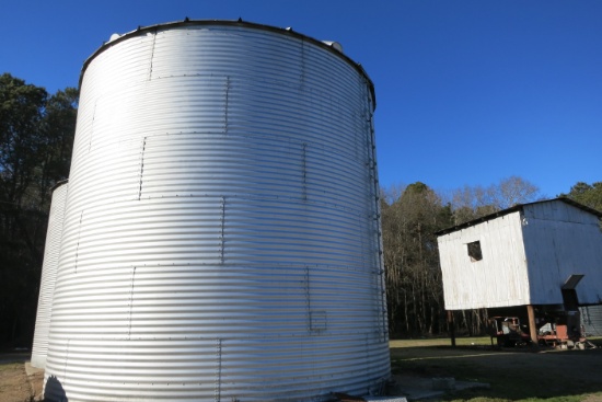 LONG 7000 BU GRAIN BIN, SWEEP, 8" UNLOADING AUGER