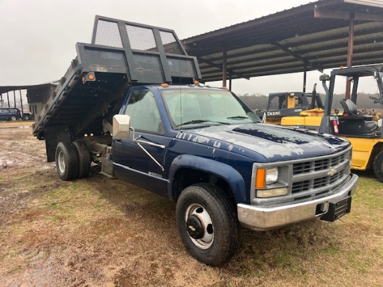 1995 CHEVROLET 3500 DSL ENGINE, 4 x 4 5-SPD TRANS 11’ 6” GODWIN DUMP 127K MILES