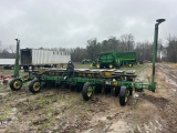 JD 7300 NO-TILL VACUUM PLANTER 13-ROW 19” SPACING, ROW MARKERS  VERTICAL FOLD