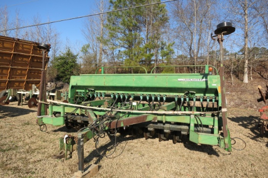JD 750 NO TILL DRILL, ROW MARKERS, 15'