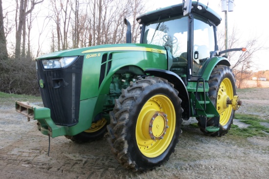 JD 8285R MFWD, CAB, DSL, POWERSHIFT TRANS, DUALS FRONT & REAR, 4 SETS REMOTES, PLANTER VALVE, QUICK 