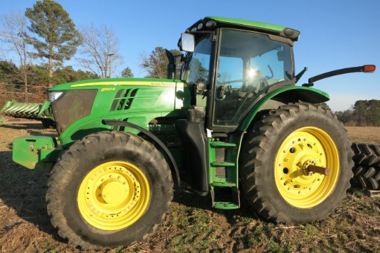 JD 6190R MFWD, CAB, DSL, DUALS, POWERQUAD TRANS, LEFT HAND REVERSER, 3 REMOTES, QUICK HITCH, 4899 HR