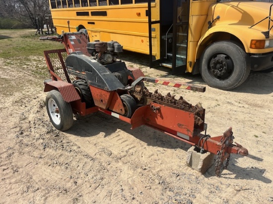 DITCHWITCH 1030 TRENCHER