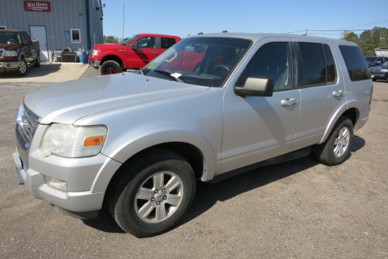 2010 FORD EXPLORER 4X4, AUTO TRANS, 82,581 MILES, VIN:IFMEU7D88AUA70595