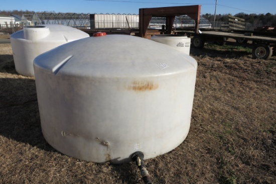 1100 GAL POLY TANK