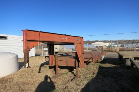 1992 HAZELWOOD 24' STEEL GOOSENECK TRAILER, TRIAXLE