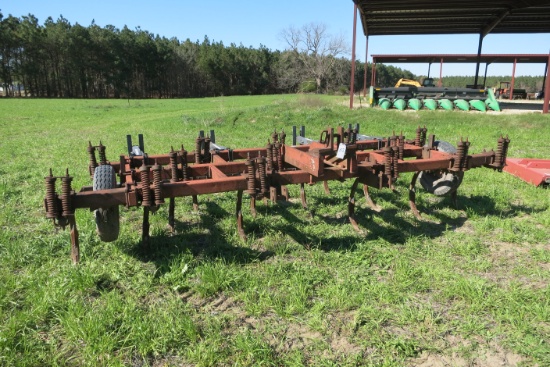 15-TINE CHISEL PLOW W/ REMLINGER DRAG