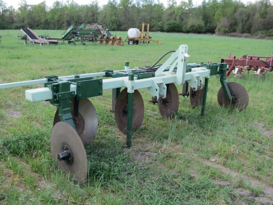 STRICKLAND BROTHERS 4-ROW POTATO PLOW, HYD SHIFT, 38" ROW