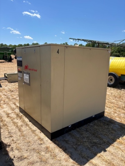 INGERSOL RAND ELECTRIC AIR COMPRESSOR, SN:CA4470U12185