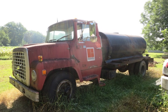 19?? FORD WATER TRUCK, CAT 3208 DSL ENGINE (NOT RUNNING)