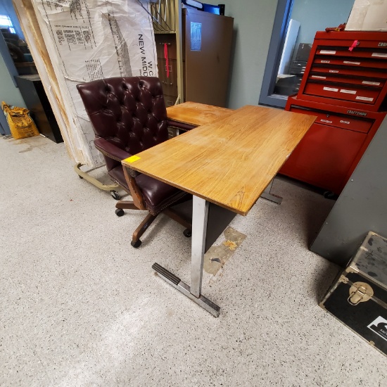 L Shaped Table and Executive Chair
