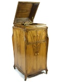 Victor/Victrola Model XVI Circassian Walnut