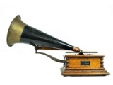 Victor M Front Mount Horn Phonograph