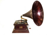 Victor VI Disc Phonograph