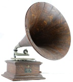Victor II Phonograph w/ MusicMaster Wood Horn