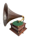 Victor VI Phonograph w/Wood Horn