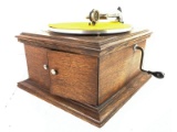 Victor VV-VI Tabletop Phonograph