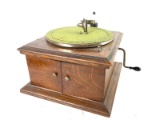 Victor VV-VI Tabletop Phonograph